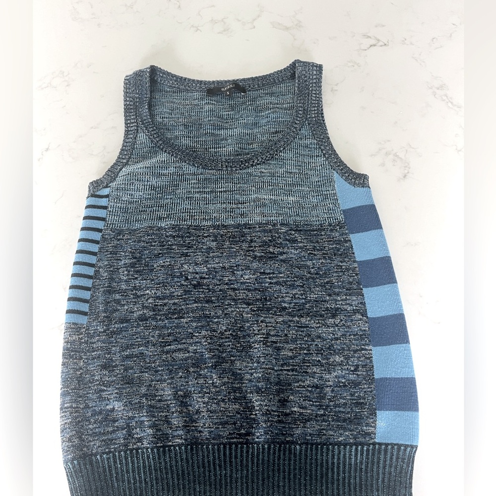 Gucci sleeveless sweater top size small